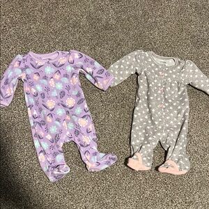 BNWOT adorable baby girl fleece floral and heart Footed onesies in size newborn!